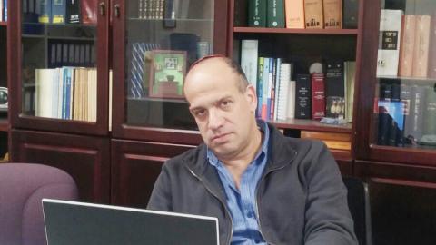 זורם בתנועה ראיון ספונטני עם רוני לוינגר - כתבות מגזין  בשוהם