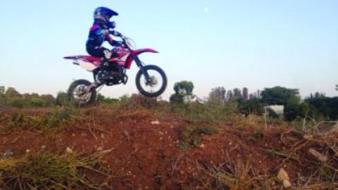 על ילדים ואופנועים - כתבות מגזין  בשוהם