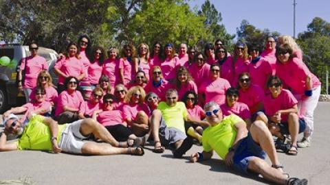 מעשה ב-45 נשים ב-12 ג'יפים - כתבות מגזין  בשוהם