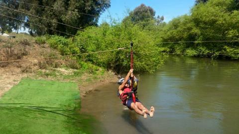 קיץ ישראלי , מתרעננים במים . - טיולים ובילויים לכל המשפחה בשוהם