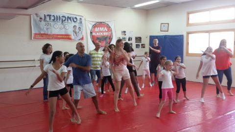 ניצנים מסיימים בתנועה וצליל - חינוך  בשוהם