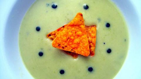 מרק אפונה וכרישה  עם נגיעות מחית כמהין - מתכונים ובישול  בשוהם