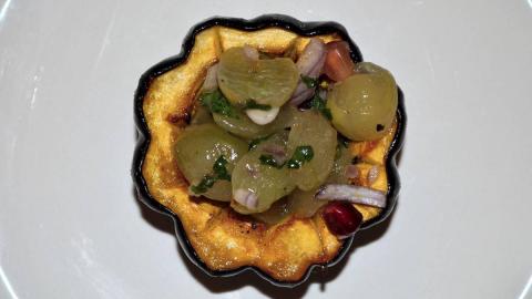 דלעת ערמונים צלויה במיץ תפוזים  עם סלט ענבים פיקנטי - מתכונים ובישול  בשוהם