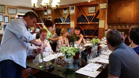 סוד קסם היין - סוכות במרכז המבקרים של יקב בוטיק “בזלת הגולן” - טיולים ובילויים לכל המשפחה בשוהם