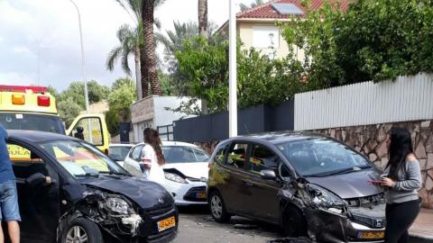 גשם, כבישים חלקים ותאונה ברחוב לכיש - חדשות בשוהם