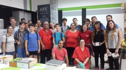 שולחן עגול - תרבות הפנאי  בשוהם