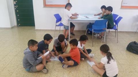 בצוקים לומדים ב”חַבְרוּתָא” - חינוך  בשוהם