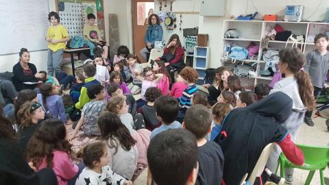 פרלמנט לדוגמה בבית החינוך הדמוקרטי שחף - חינוך  בשוהם