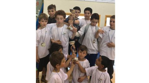 מי אמר שבדמוקרטי שחף “רק משחקים” כל היום? - חינוך  בשוהם