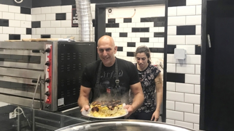 ללקק ת'אצבעות בגן החבל - אומרים ש... בשוהם