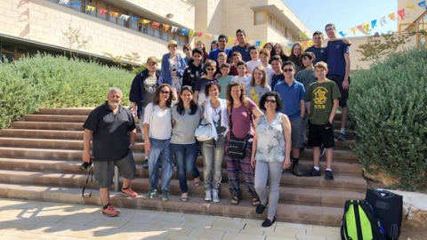 תלמידי חטיבת הביניים "בורנבלום" בממפיס, ביקרו בחטיבת יהלום בשוהם - חינוך  בשוהם