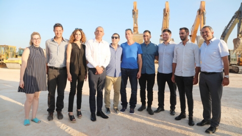 שר האוצר, ח”כ משה כחלון, הניח את אבן הפינה לשכונת הדרים בשוהם, במסגרת תכנית “מחיר למשתכן” של משרד הא - חדשות בשוהם