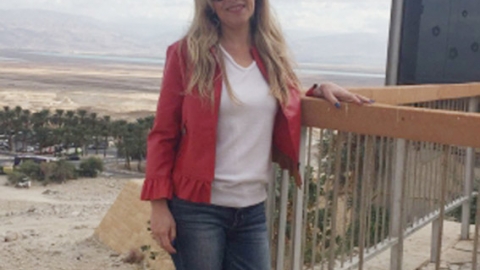 מנהלת חדשה לסטודיו C - אומרים ש... בשוהם