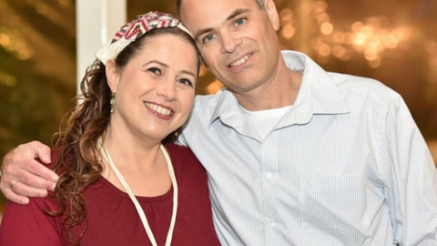 שמוליק שיר בטור אישי לזכרו של אלון גרינברג - טורים אישיים בשוהם