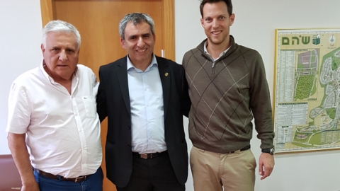 נמשך המאבק של מועצת שוהם במכרז של רשות מקרקעי ישראל לאתר הטמנה נוסף בשוהם. - חדשות בשוהם