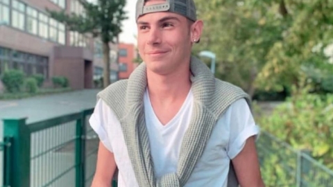 אות הפעיל המצטיין לתלמיד יב' - רביד ויינשטיין - חינוך  בשוהם