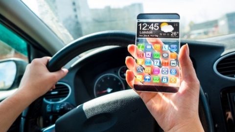 שימוש בסלולרי בזמן הנהיגה: לצד האכיפה המחמירה, יש פתרון נוסף - כלכלת המשפחה  בשוהם