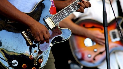 מה הופך מוזיקה הכוח לריפוי ושחרור חסמים? - תרבות הפנאי  בשוהם