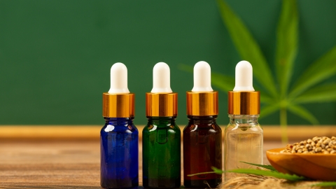 האם קנאבידיול מסייע לטיפול בשלבקת חוגרת? שאלנו את המומחים ב-KRZ - בריאות וספורט  בשוהם